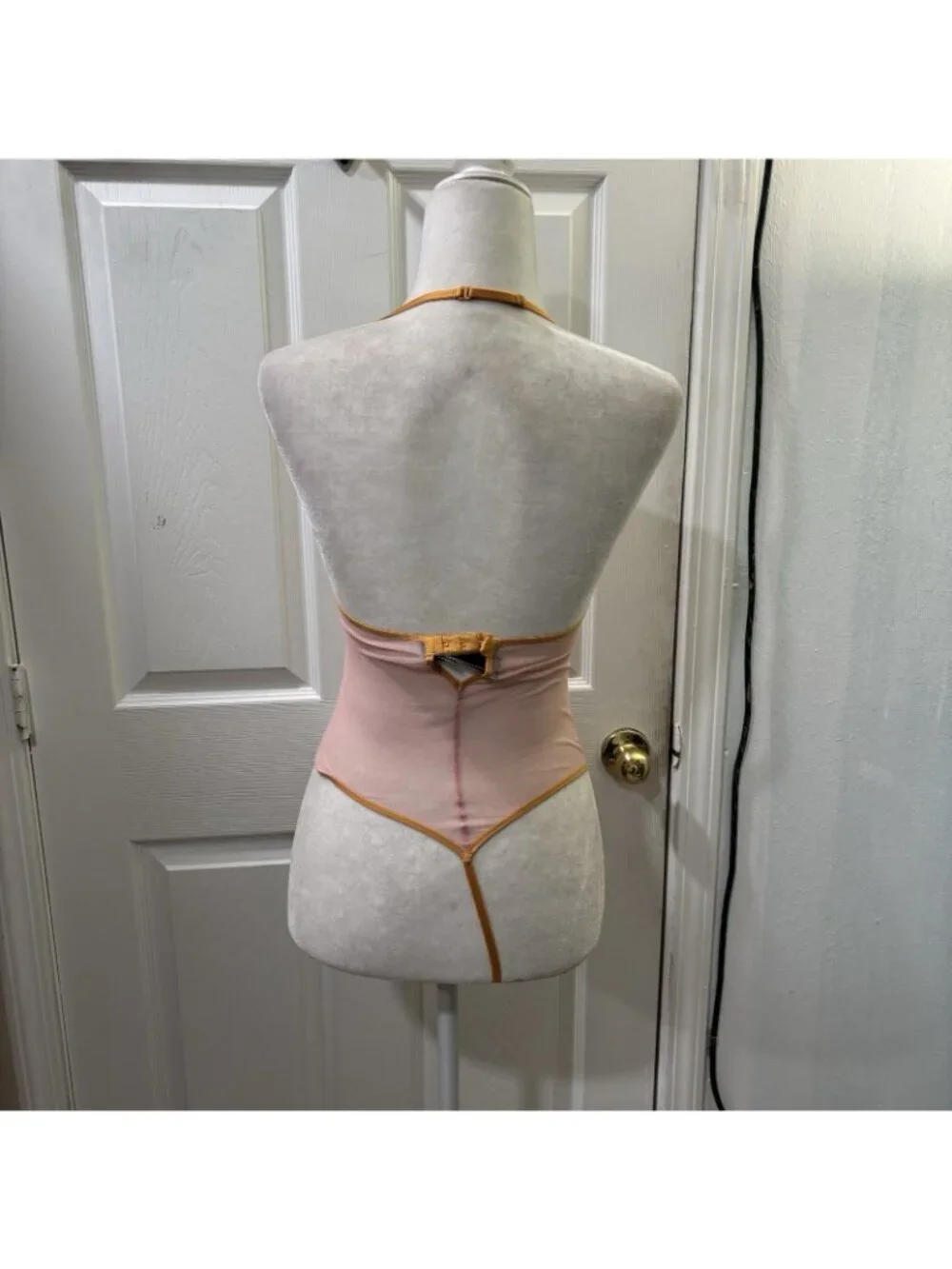 Victoria Secret Blush Pink Bodysuit Teddie V Neck Lace Detail Size Medium